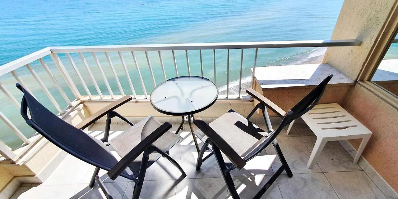 Diana 808 South-Facing Beachfront Studio With Amazing Sea Views ماربيا إسبانيا
